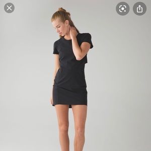 Lululemon Endeavour Dress